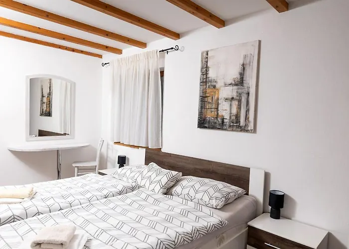 Darija With Heated Pool Grižane