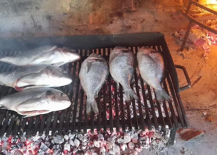 فيلة Darija With Heated Pool Grižane