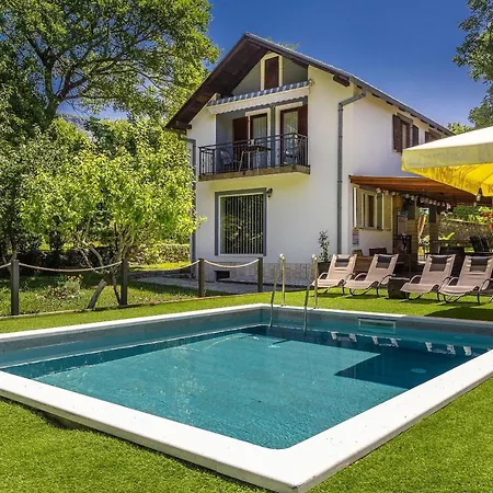 Villa Darija With Heated Pool